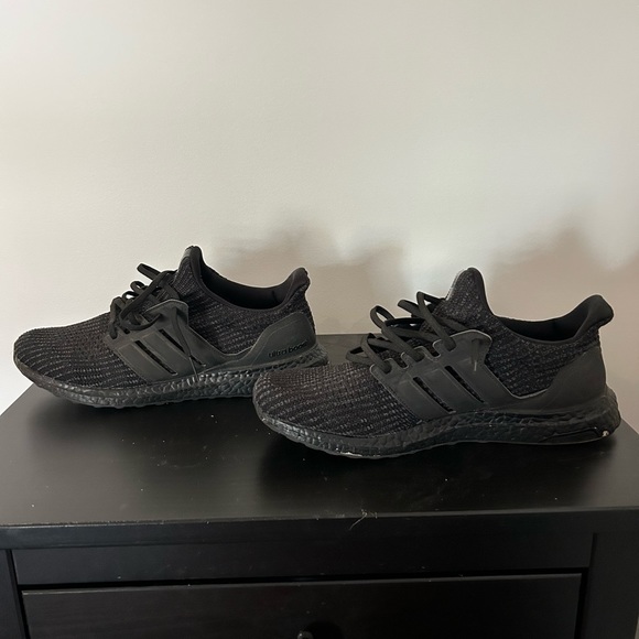 Adidas Ultraboost - Picture 2 of 9